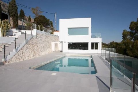 Villa en venta en Calpe, Alicante, España 4 dormitorios, 450 m2 No. 44646 - foto 2