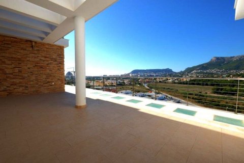 Villa en venta en Calpe, Alicante, España 4 dormitorios, 361 m2 No. 44652 - foto 2