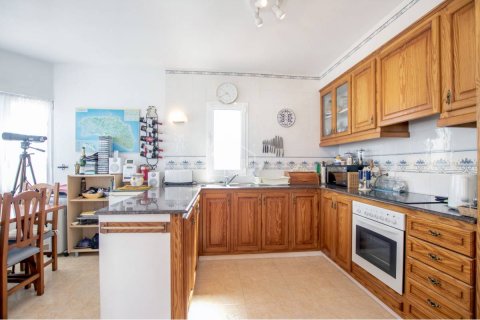 Villa en venta en Mahon, Menorca, España 3 dormitorios, 240 m2 No. 47412 - foto 5