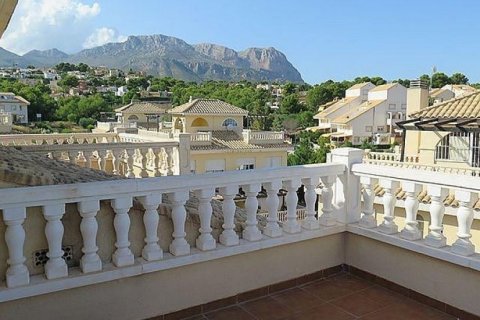 Villa en venta en La Nucia, Alicante, España 3 dormitorios, 227 m2 No. 45609 - foto 4