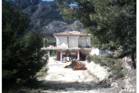 Villa en venta en Polop, Alicante, España 3 dormitorios, 250 m2 No. 42640 - foto 2