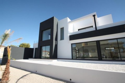 Villa en venta en Calpe, Alicante, España 4 dormitorios, 280 m2 No. 43840 - foto 4