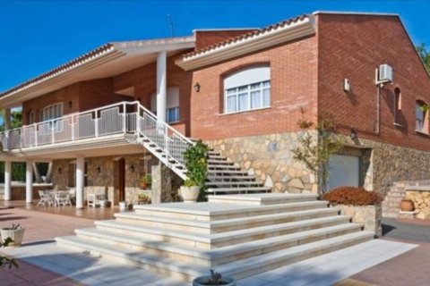 Villa en venta en La Nucia, Alicante, España 3 dormitorios, 435 m2 No. 44899 - foto 2