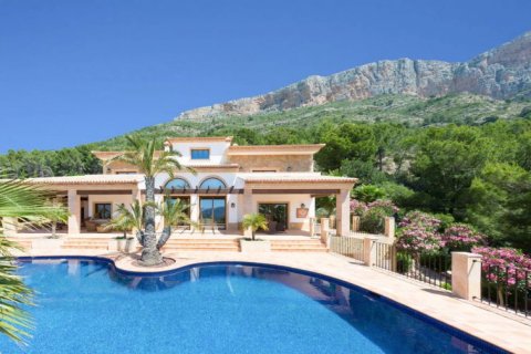 Villa en venta en Jávea, Alicante, España 3 dormitorios, 1.19 m2 No. 41730 - foto 1