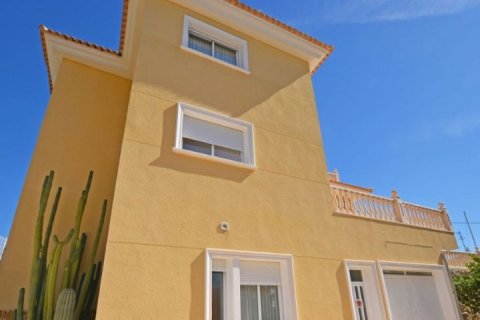 Villa en venta en El Campello, Alicante, España 3 dormitorios, 450 m2 No. 44034 - foto 2