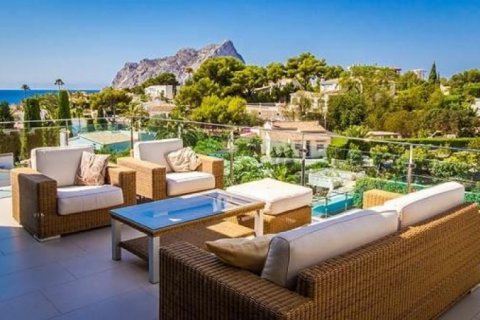 Villa en venta en Calpe, Alicante, España 5 dormitorios, 500 m2 No. 44942 - foto 9
