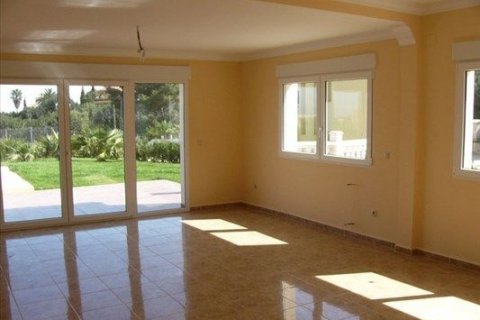 Villa en venta en Alicante, España 4 dormitorios, 220 m2 No. 46017 - foto 8