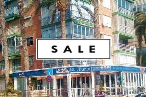 Apartamento en venta en Benidorm, Alicante, España 3 dormitorios, 140 m2 No. 45388 - foto 2