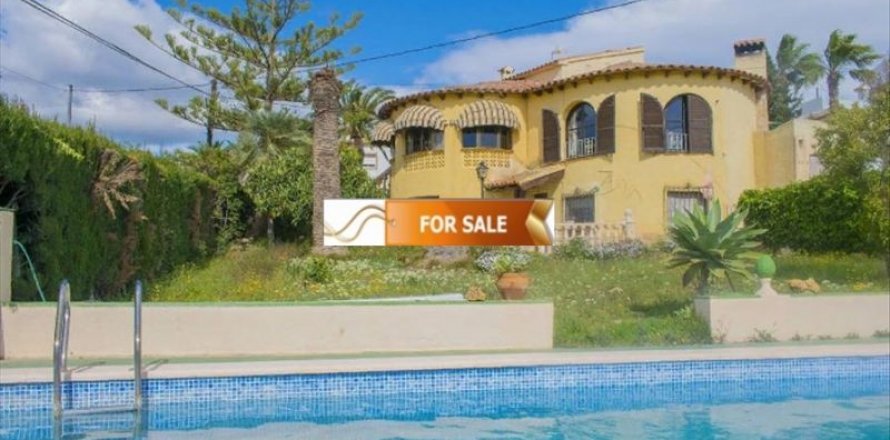 Villa en Calpe, Alicante, España 6 dormitorios, 260 m2 No. 45023