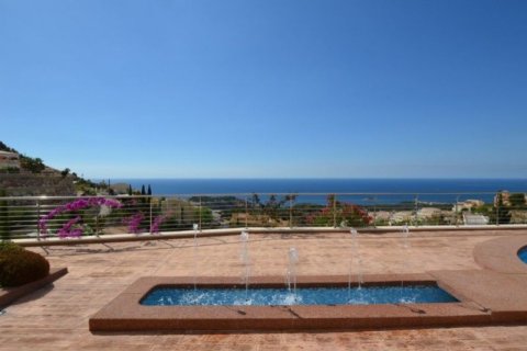 Villa en venta en Altea, Alicante, España 5 dormitorios, 500 m2 No. 45911 - foto 2