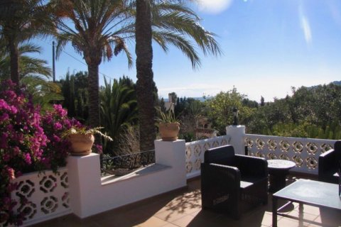 Villa en venta en Altea, Alicante, España 4 dormitorios, 227 m2 No. 45423 - foto 2