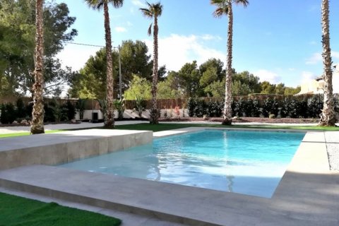 Villa en venta en Altea, Alicante, España 4 dormitorios, 621 m2 No. 45632 - foto 2