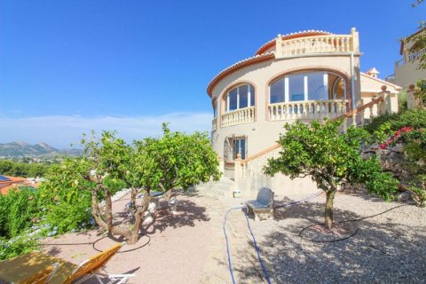 Villa en venta en Calpe, Alicante, España 3 dormitorios, 180 m2 No. 44444 - foto 1