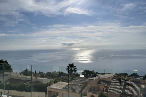 Villa en venta en Alicante, España 6 dormitorios, 860 m2 No. 41611 - foto 2