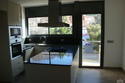 Villa en venta Barcelona, España 4 dormitorios, 300 m2 No. 41459 - foto 26