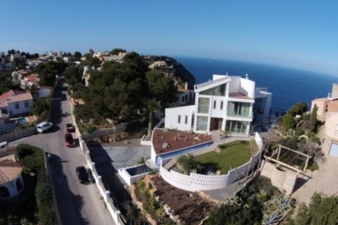 Villa en venta en Jávea, Alicante, España 5 dormitorios, 400 m2 No. 45753 - foto 4