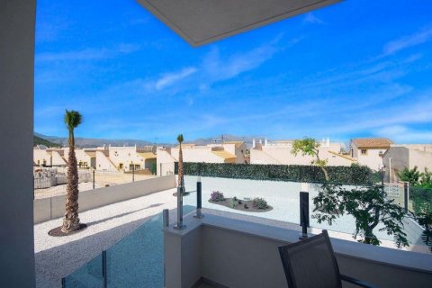 Casa adosada en venta en Polop, Alicante, España 3 dormitorios, 217 m2 No. 42559 - foto 4