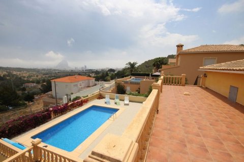 Villa en venta en Calpe, Alicante, España 4 dormitorios, 250 m2 No. 44461 - foto 2