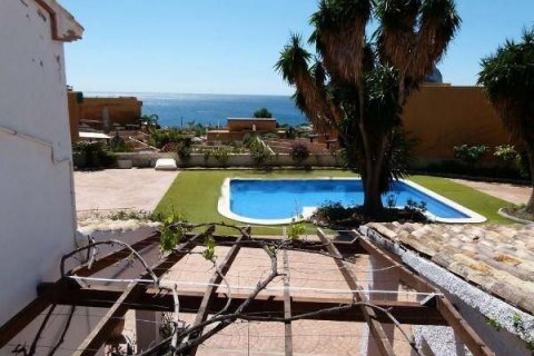 Villa en venta en Calpe, Alicante, España 3 dormitorios, 300 m2 No. 42428 - foto 4