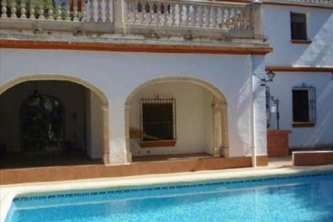 Villa en venta en Dénia, Alicante, España 4 dormitorios, 253 m2 No. 44454 - foto 1