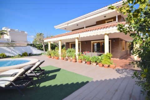 Villa en venta en Benidorm, Alicante, España 5 dormitorios, 421 m2 No. 42132 - foto 5