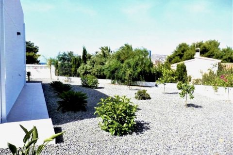 Villa en venta en Calpe, Alicante, España 3 dormitorios, 237 m2 No. 43573 - foto 7
