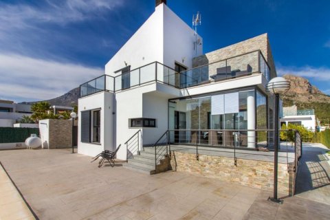 Villa en venta en Polop, Alicante, España 3 dormitorios, 250 m2 No. 44385 - foto 2