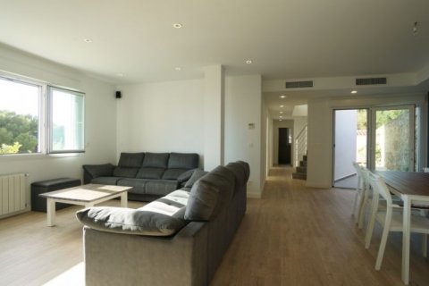 Villa en venta en Calpe, Alicante, España 4 dormitorios, 238 m2 No. 44091 - foto 5