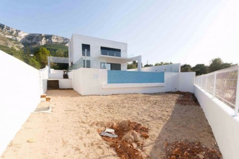 Villa en venta en Dénia, Alicante, España 4 dormitorios, 253 m2 No. 45323 - foto 3