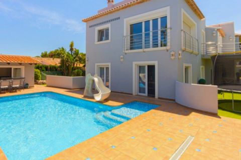 Villa en venta en Jávea, Alicante, España 6 dormitorios, 420 m2 No. 41689 - foto 1