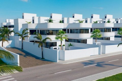 Villa en venta en Guardamar del Segura, Alicante, España 3 dormitorios, 127 m2 No. 43396 - foto 2