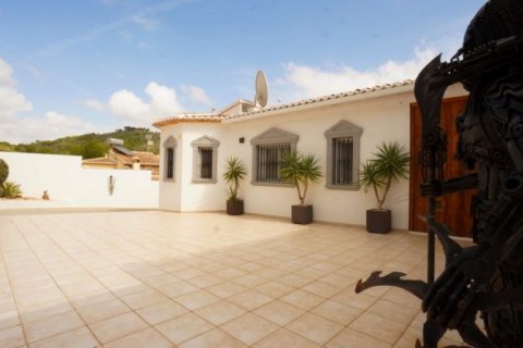 Villa en venta en Calpe, Alicante, España 5 dormitorios, 262 m2 No. 42602 - foto 8