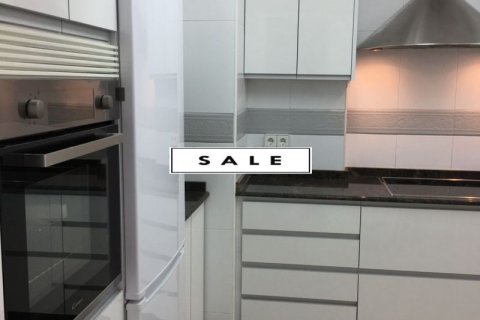 Apartamento en venta en Benidorm, Alicante, España 3 dormitorios, 110 m2 No. 44098 - foto 4