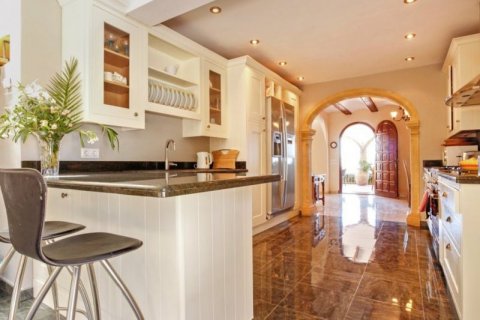 Villa en venta en Jávea, Alicante, España 5 dormitorios, 305 m2 No. 44020 - foto 8