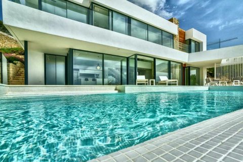 Villa en venta en Calpe, Alicante, España 4 dormitorios, 430 m2 No. 41639 - foto 1