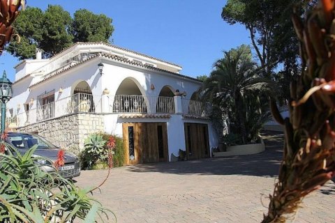 Villa en venta en Moraira, Alicante, España 4 dormitorios, 440 m2 No. 46059 - foto 2