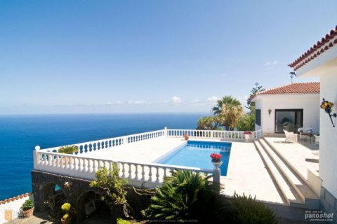 Villa en venta en El Sauzal, Tenerife, España 3 dormitorios, 180 m2 No. 45271 - foto 1