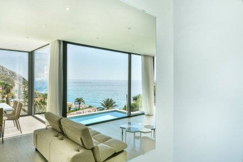 Villa en venta en Calpe, Alicante, España 4 dormitorios, 427 m2 No. 45668 - foto 9