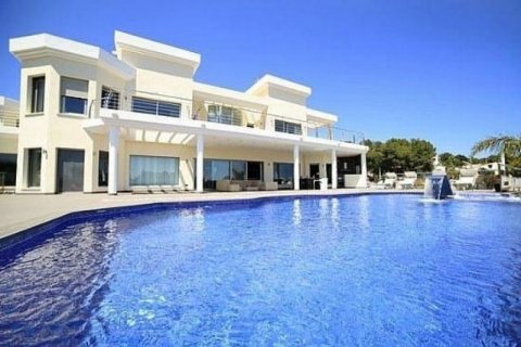 Villa en venta en Benissa, Alicante, España 5 dormitorios, 585 m2 No. 45407 - foto 1