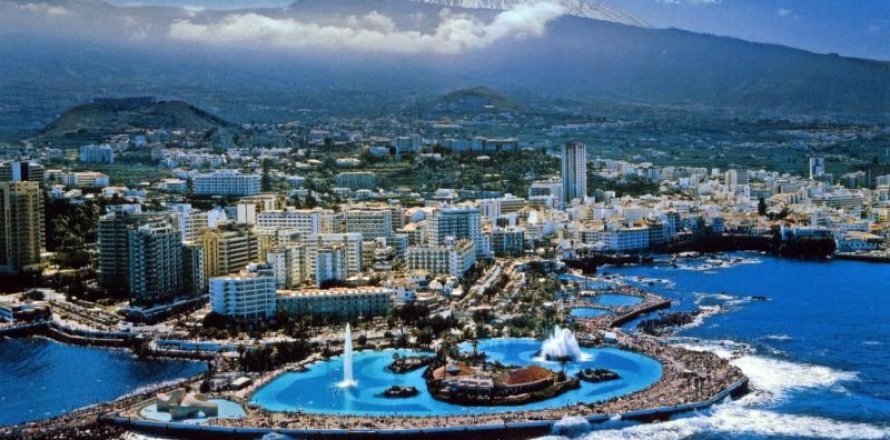 Propiedad comercial en Puerto de la Cruz, Tenerife, España No. 44175