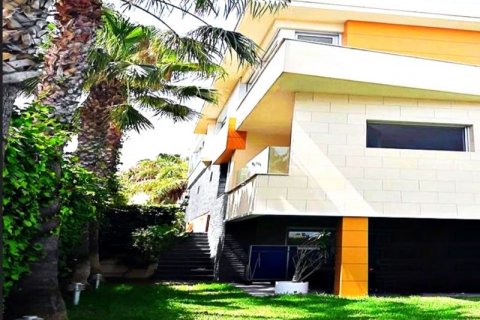 Villa en venta Alicante, España 5 dormitorios, 530 m2 No. 44635 - foto 1