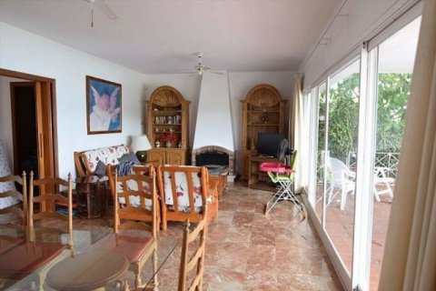 Villa en venta en Benissa, Alicante, España 5 dormitorios, 370 m2 No. 45488 - foto 7