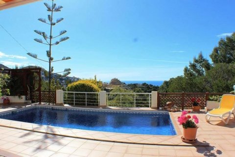 Villa en venta en Altea, Alicante, España 4 dormitorios, 395 m2 No. 42985 - foto 2