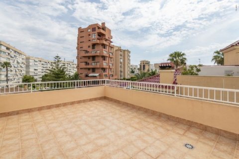 Villa en venta en Alicante, España 6 dormitorios, 314 m2 No. 41913 - foto 6