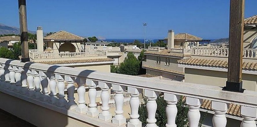 Villa en La Nucia, Alicante, España 3 dormitorios, 227 m2 No. 45609