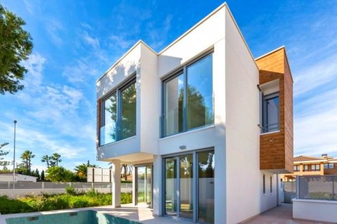 Villa en venta en Alicante, España 3 dormitorios, 272 m2 No. 41906 - foto 1