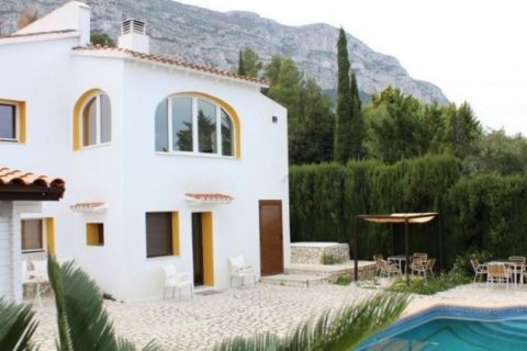Villa en venta en Dénia, Alicante, España 4 dormitorios, 120 m2 No. 45265 - foto 1