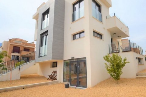 Villa en venta en La Nucia, Alicante, España 4 dormitorios, 210 m2 No. 41555 - foto 2