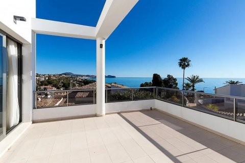 Villa en venta en Calpe, Alicante, España 4 dormitorios, 355 m2 No. 44636 - foto 3