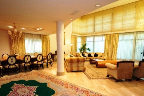 Villa en venta en Alicante, España 8 dormitorios, 1.6 m2 No. 43685 - foto 6